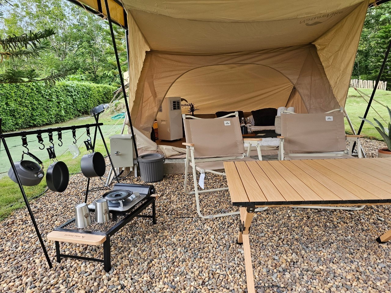 ภายนอกแคมป์ปิ้งเต็นท์-3